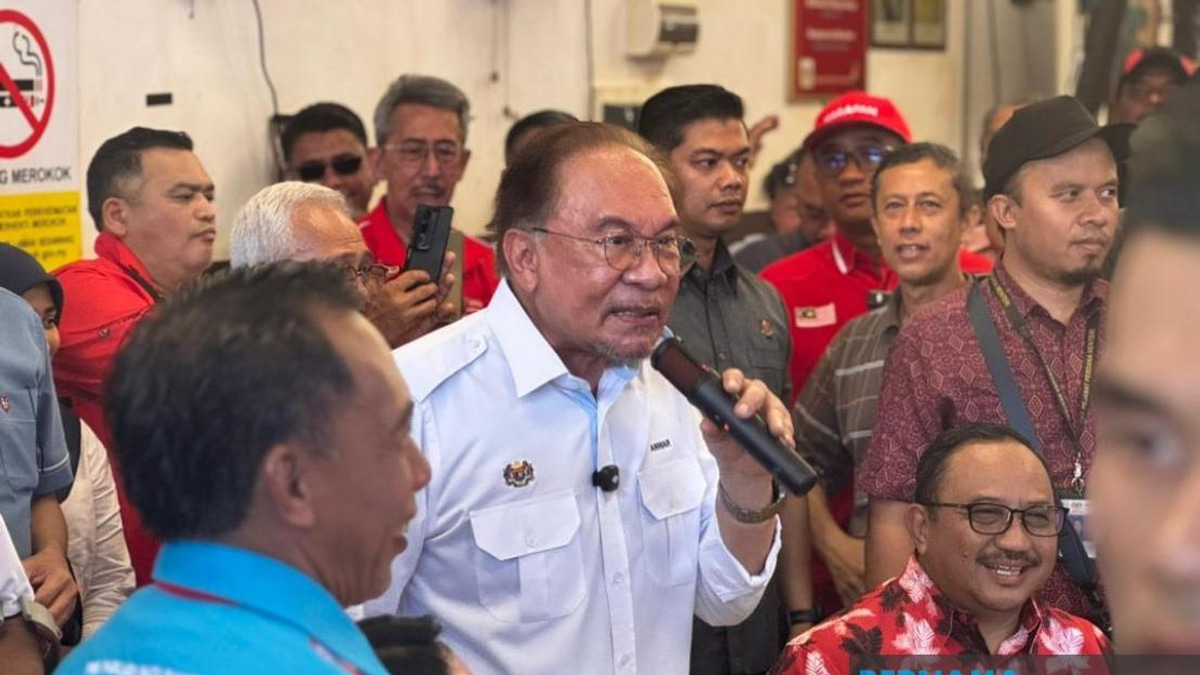 Malaysia and Singapore to Launch Digital Immigration System by January, PM Anwar Announces