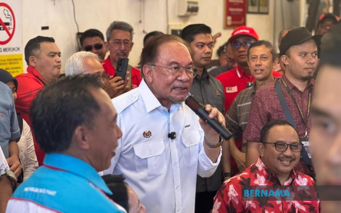 Malaysia and Singapore to Launch Digital Immigration System by January, PM Anwar Announces
