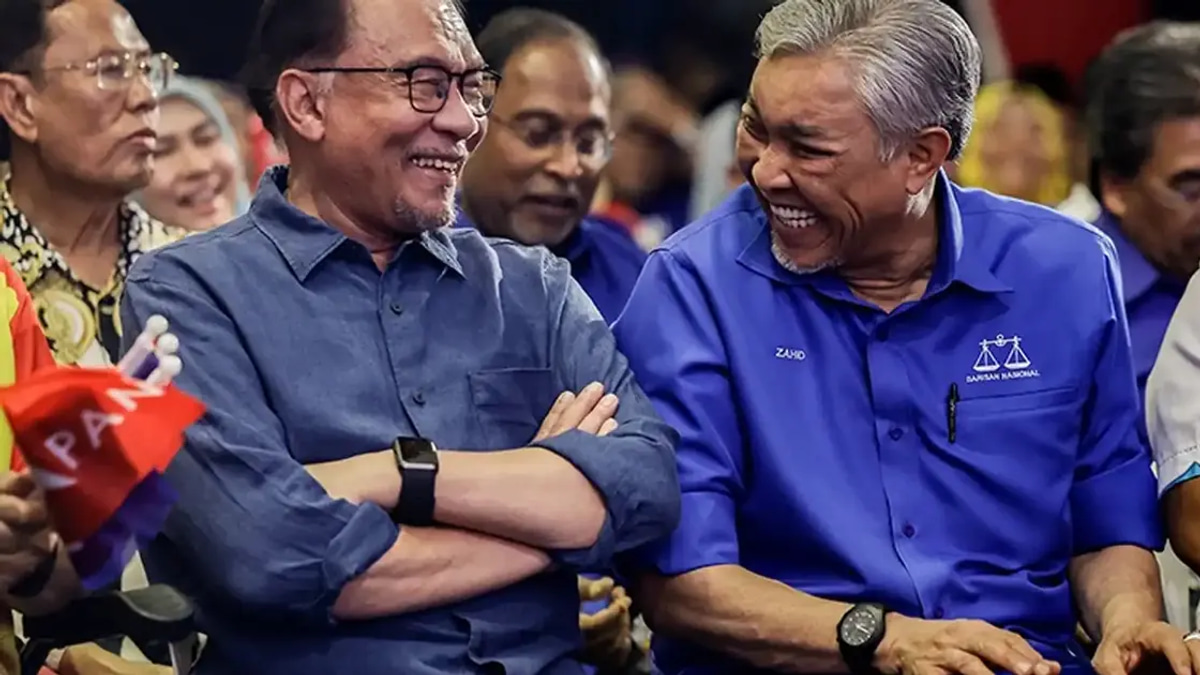 Zahid Fires Back at Anwar With Poetic Riposte, Reaffirms BN's Coalition Commitment