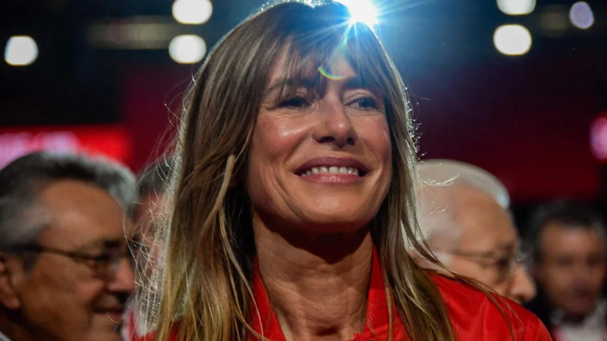 Spanish Prime Minister's Wife Banned from Leaving Country as Corruption Trial Looms