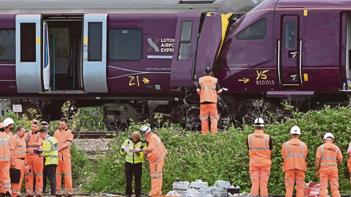 UK Train Collision North of London Kills Driver, Critically Injures Nine