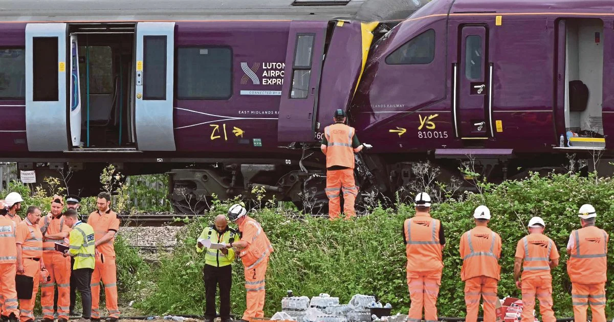 UK Train Collision North of London Kills Driver, Critically Injures Nine