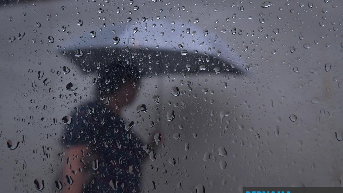 Morning Showers Expected in Four Johor Districts During Early Voting