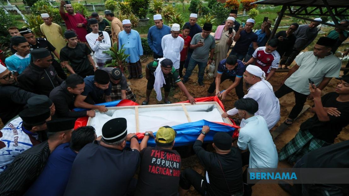 Police Corporal Mohamad Nur Hafiz Laid To Rest Following Electrocution Tragedy In Sabah