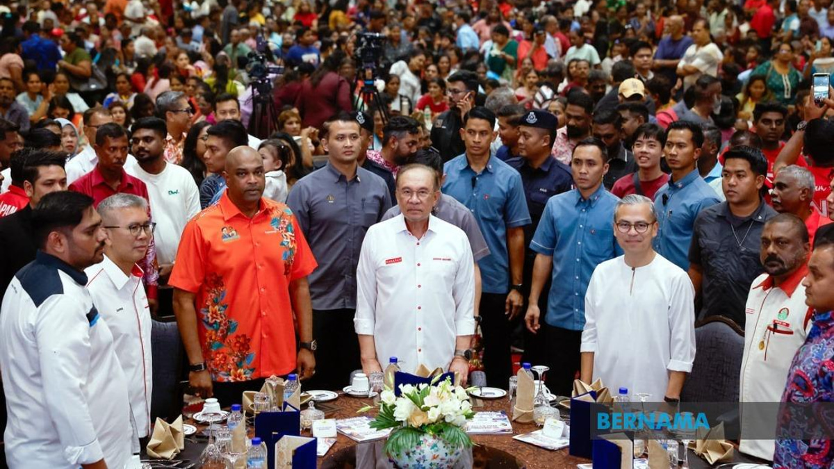 PM Anwar Reiterates Apology to Indian Community Over Inappropriate Remark