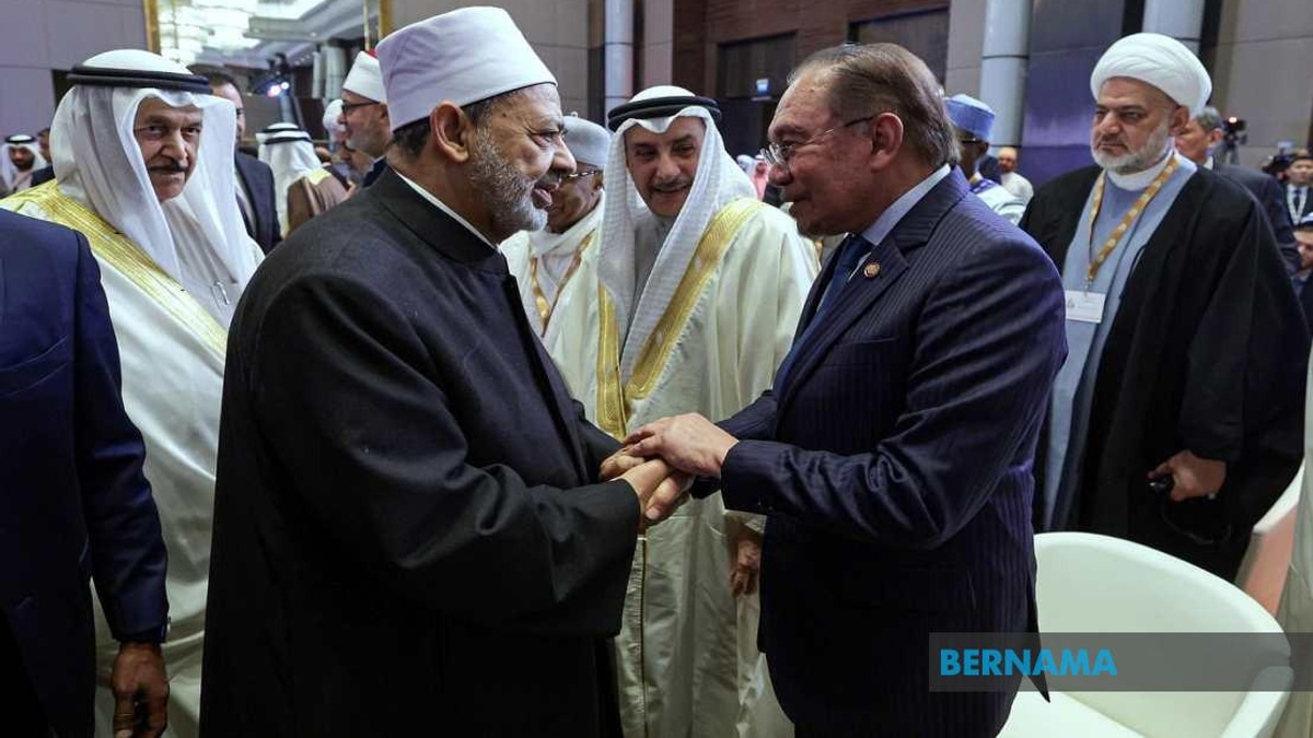 Anwar Ibrahim Lauds Al-Azhar Grand Imam As Champion Of Islamic Moderation And Interfaith Harmony