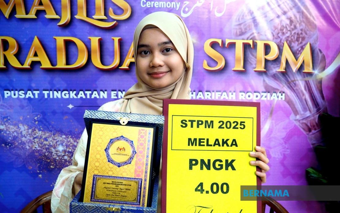 Father's Parting Words Drive Nurfariesya to Perfect STPM Score