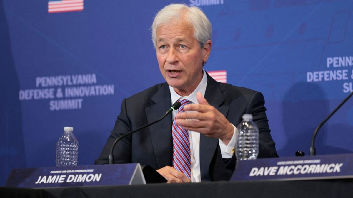 JPMorgan's Dimon Mobilizes Corporate Leaders to Address AI Risks Across Critical Infrastructure