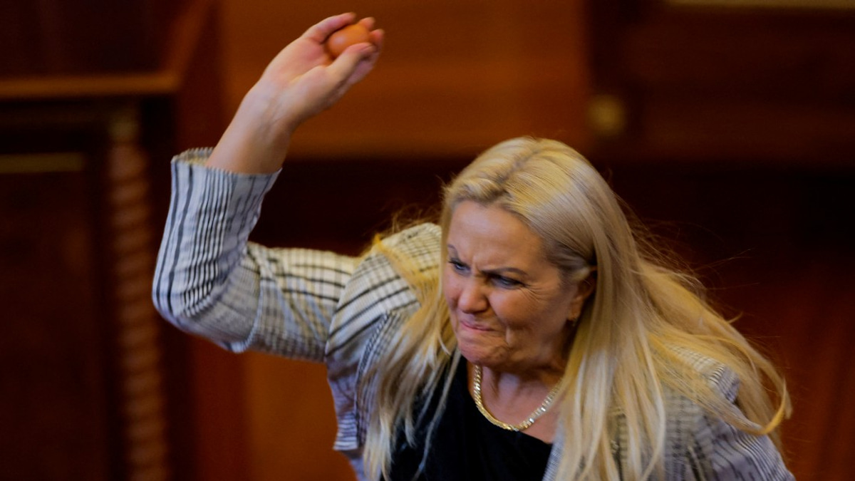 Kosovo Premier Targeted in Parliament Chaos as Political Crisis Deepens