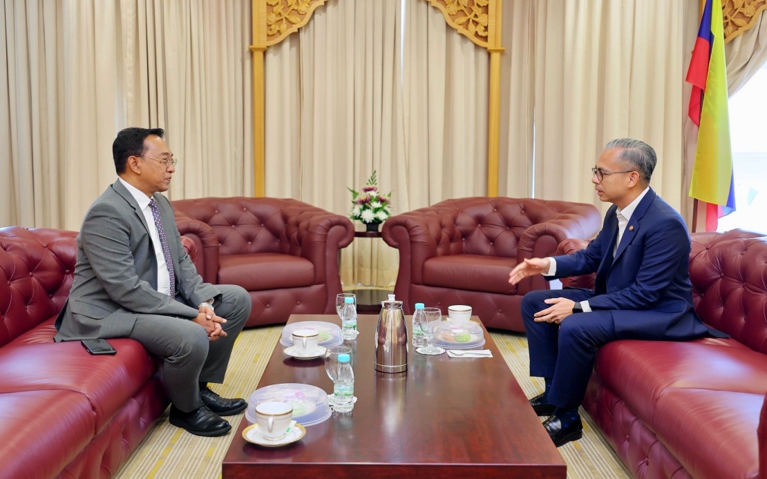 Communications Minister Meets Newly-Appointed Ambassador to Lebanon