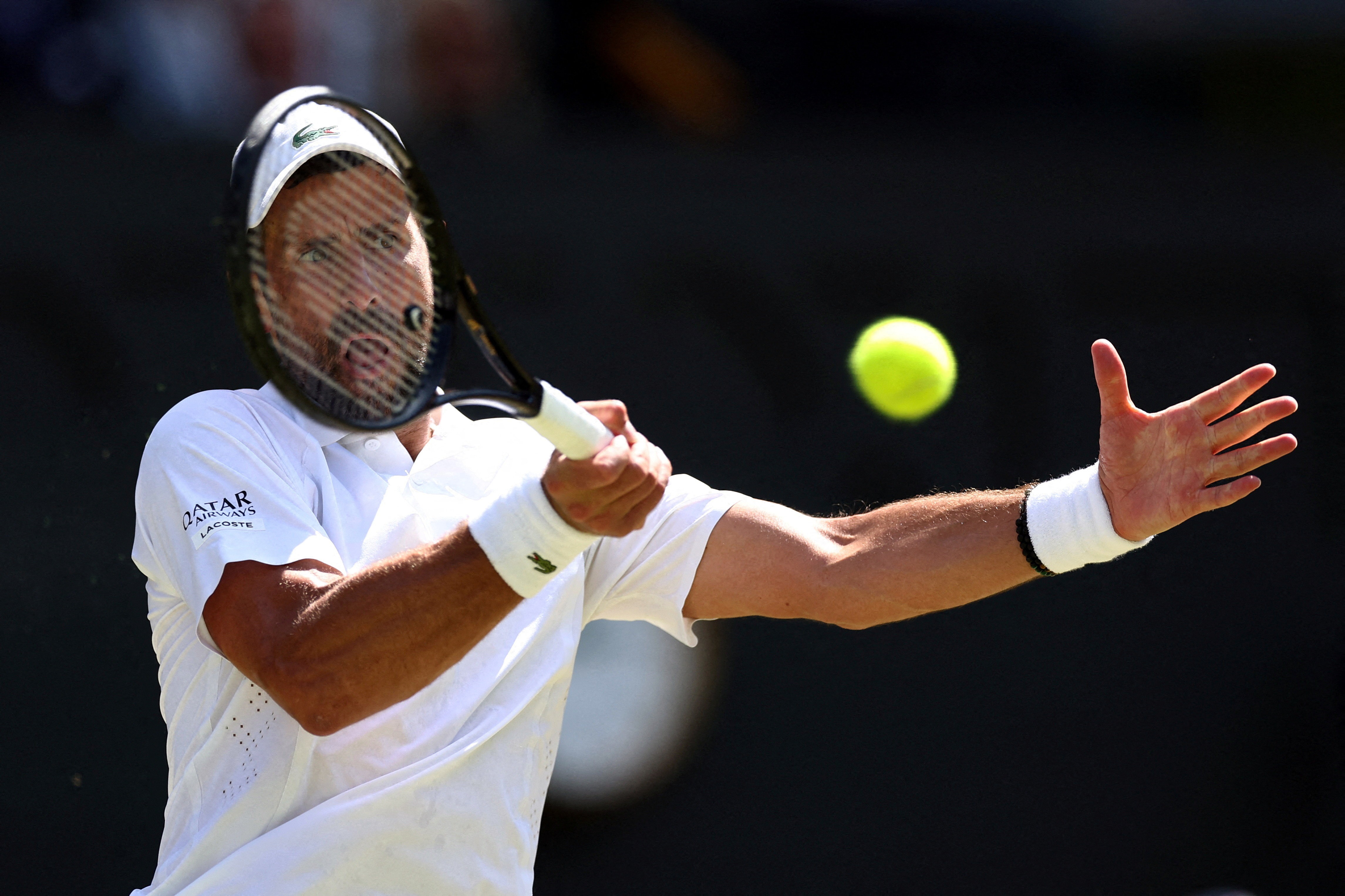 Djokovic Outlasts Auger-Aliassime in Wimbledon Epic, Advances to Semifinals
