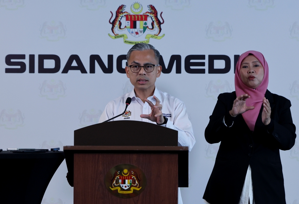 PM orders faster processing of 15,000 foreign worker applications to ease labour shortages