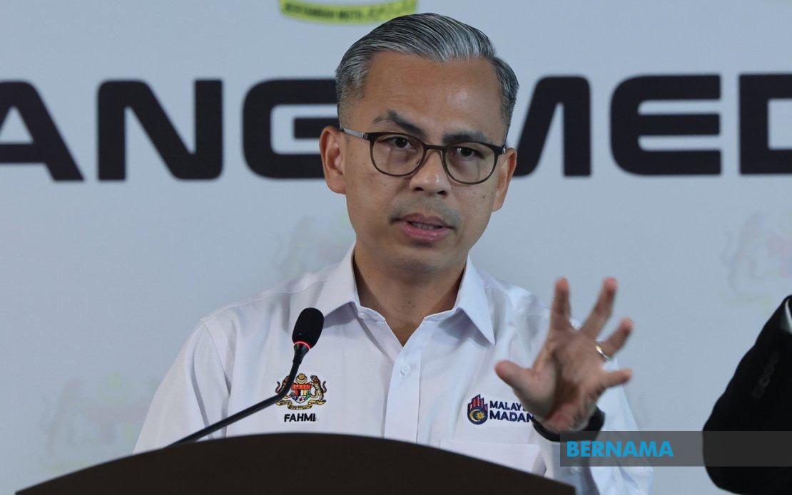 PM Anwar Orders Rapid Processing of 15,000 Foreign Worker Applications to Tackle Labour Crunch