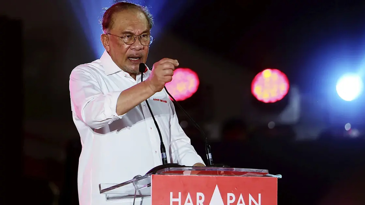 Anwar Calls for Respect Towards Negeri Sembilan Royalty Amid State Election Campaign
