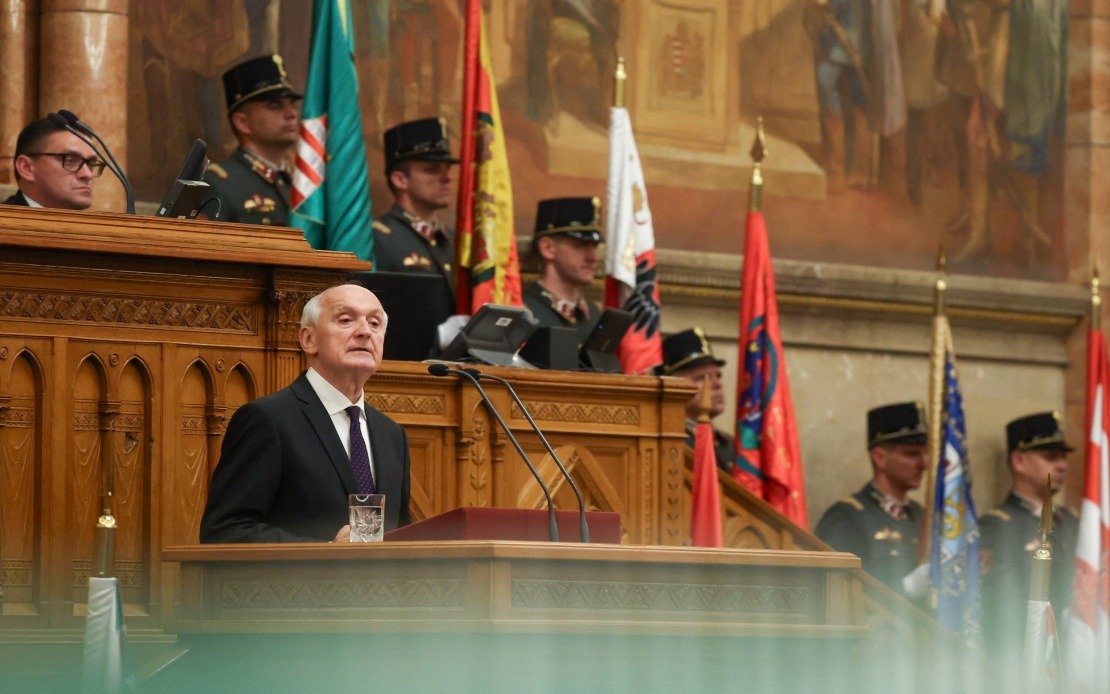 Hungary's Andras Baka Sworn In as President Amid Opposition Boycott