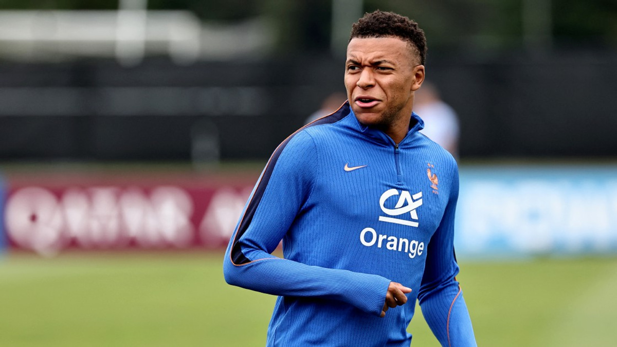 Paris Prosecutors Investigate Paraguayan Lawmaker's Comments About Kylian Mbappe