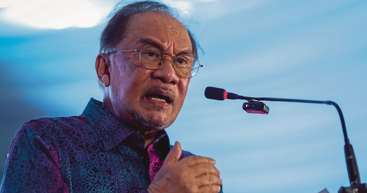 Debate Should Focus on Tabung Haji Betrayal, Not My Absence, Says Anwar