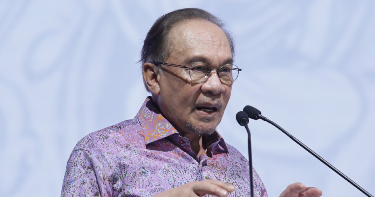 Anwar directs swift Malaysian aid coordination for Nepal and India flood victims