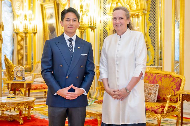 Prince Mateen bids farewell to departing US ambassador