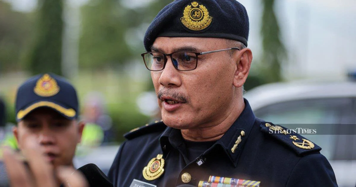 Johor RTD Cracks Down on Helmetless Campaign Riders, Issues Investigation Notices