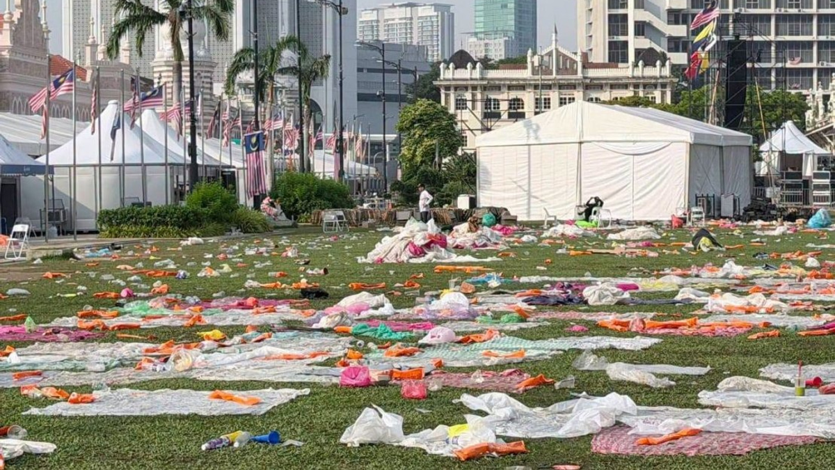 DBKL Launches Major Clean-Up at Dataran Merdeka Following World Cup Final Gathering
