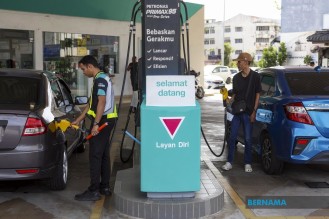 Petronas Fuel Supply Guaranteed Until August Amid Global Energy Uncertainty