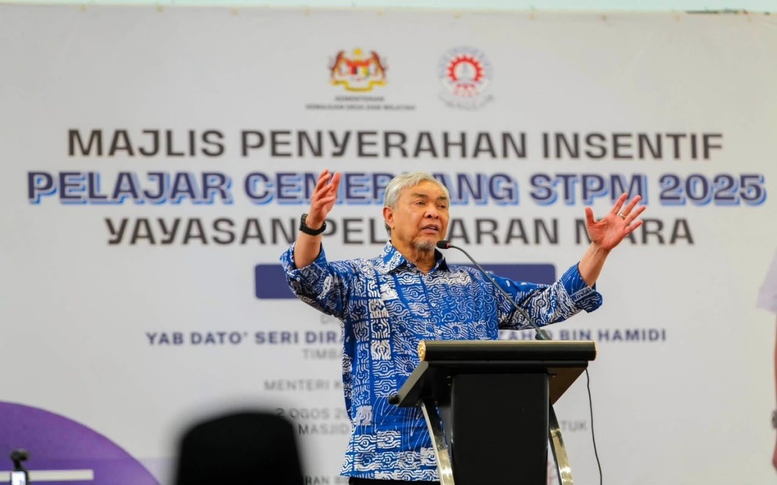 YPM Recognises 38 Top STPM Performers from Bagan Datuk Schools