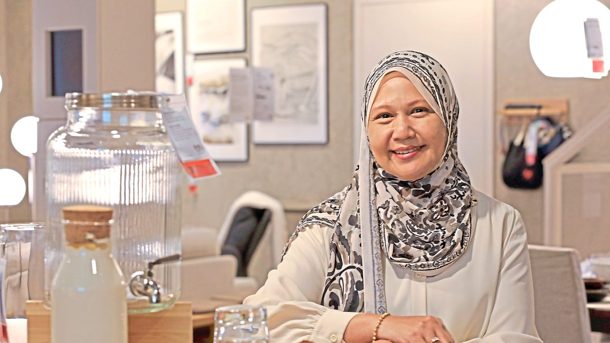 Beyond Job-Hopping: Why Some Malaysian Workers Build Decades-Long Careers