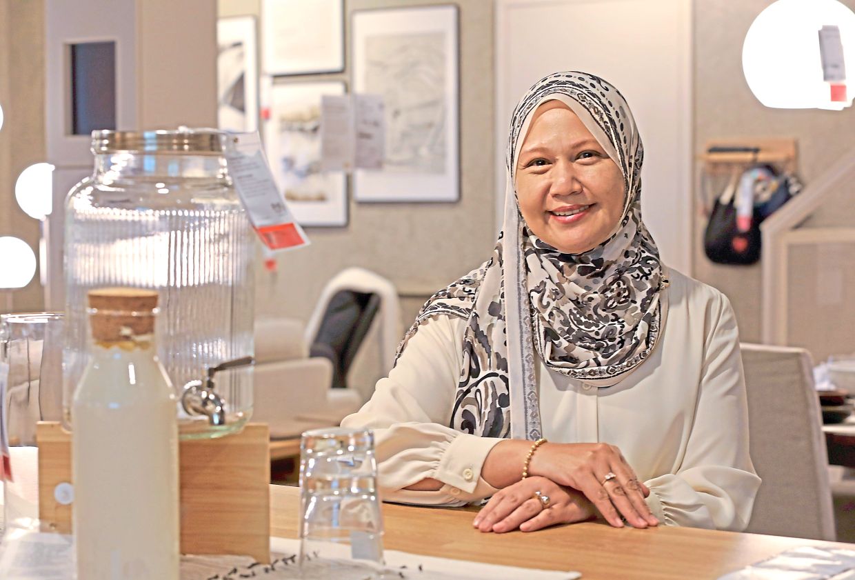Beyond Job-Hopping: Why Some Malaysian Workers Build Decades-Long Careers