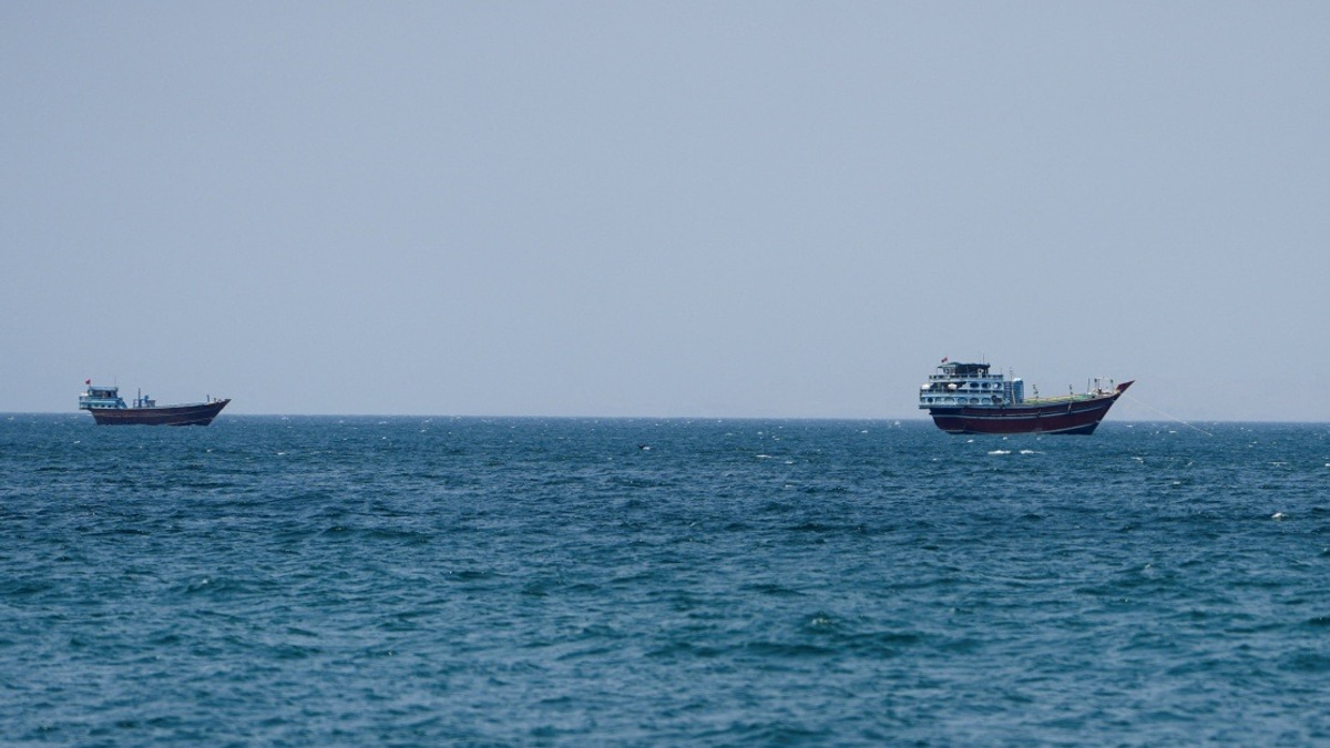 Iran's Security Chief Ties Strait of Hormuz Reopening to US Concessions