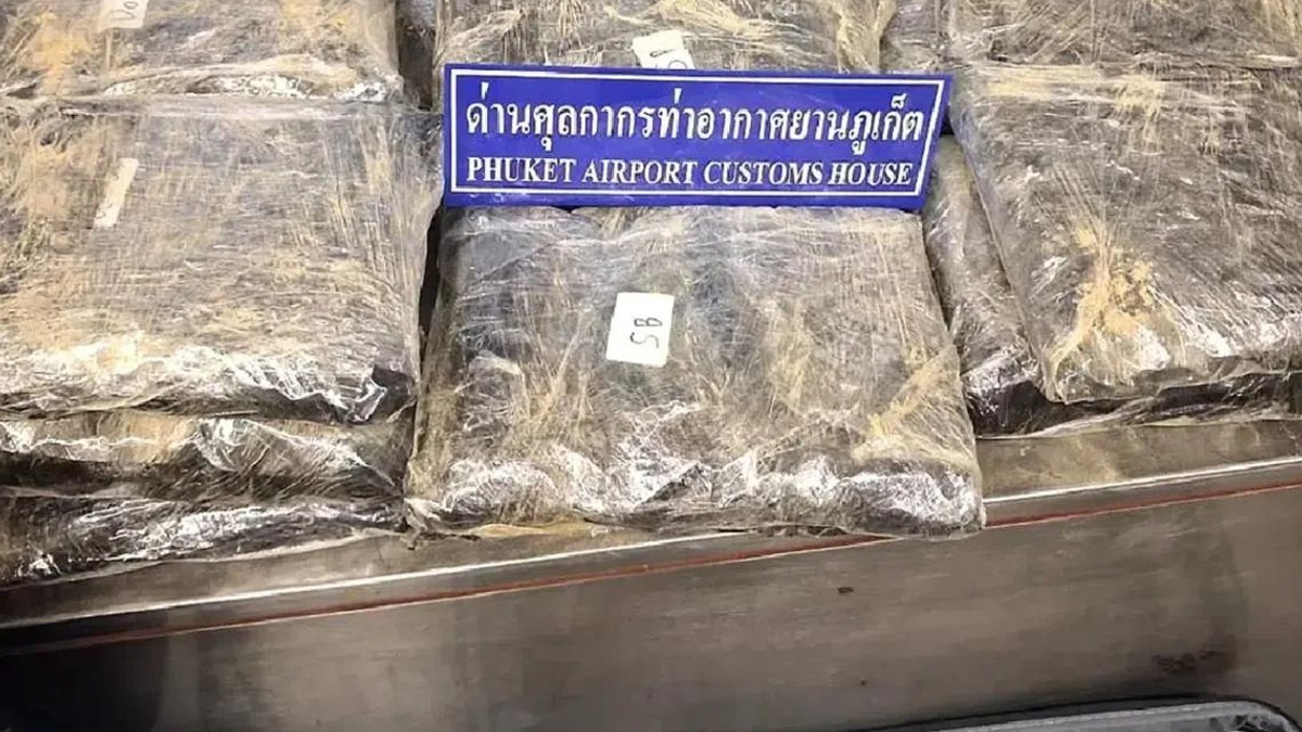 Two women arrested at Phuket airport smuggling 32kg of cannabis