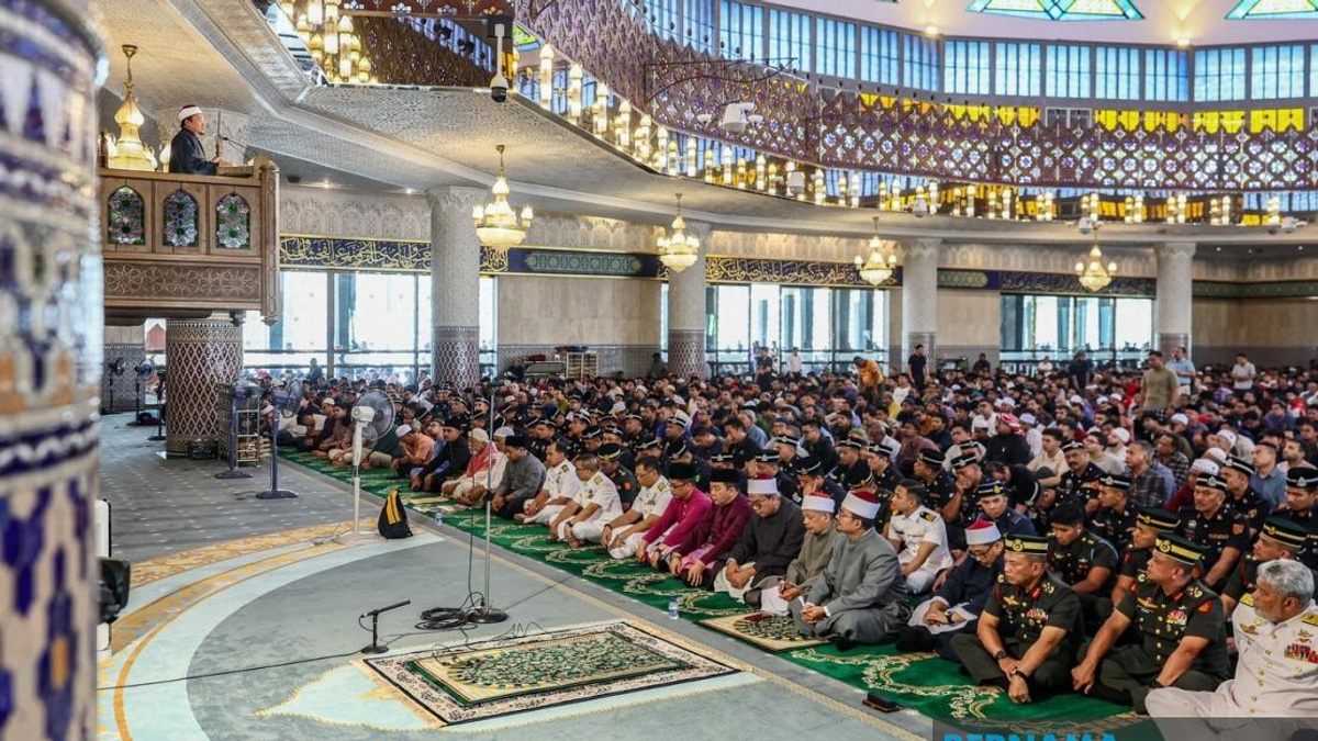 Integrity of People and Leaders Essential to National Defence, Says Grand Imam
