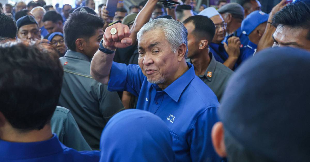Barisan Nasional Targets Seat Gains in Johor Election, Says Zahid