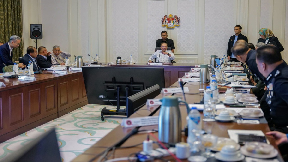 Malaysia Must Accelerate Tech Development and Cybersecurity, Says Deputy PM Ahmad Zahid