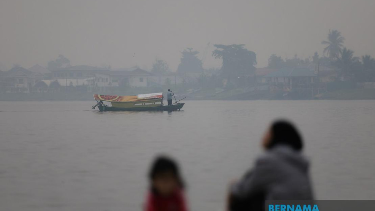 Cloud Seeding Deployed Across Malaysia to Combat Haze and Water Shortages