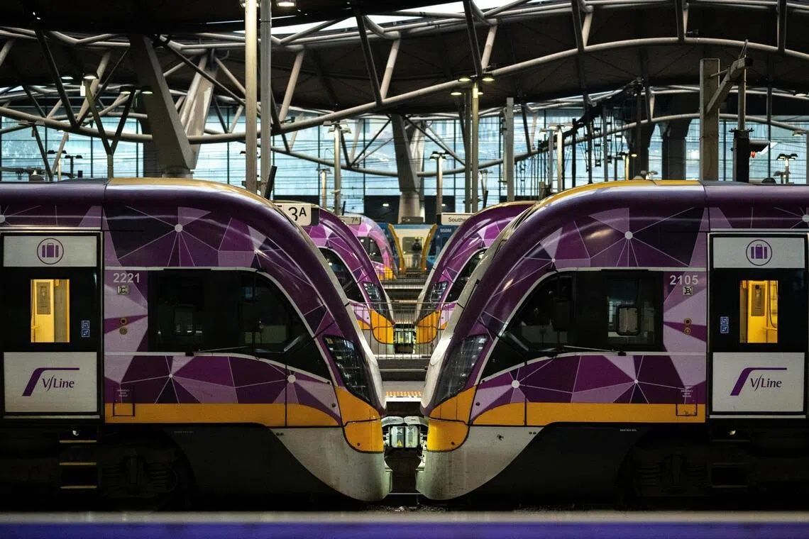 Australian Rail Services Resume After Telstra Network Collapse Disrupts Transport and Emergency Lines