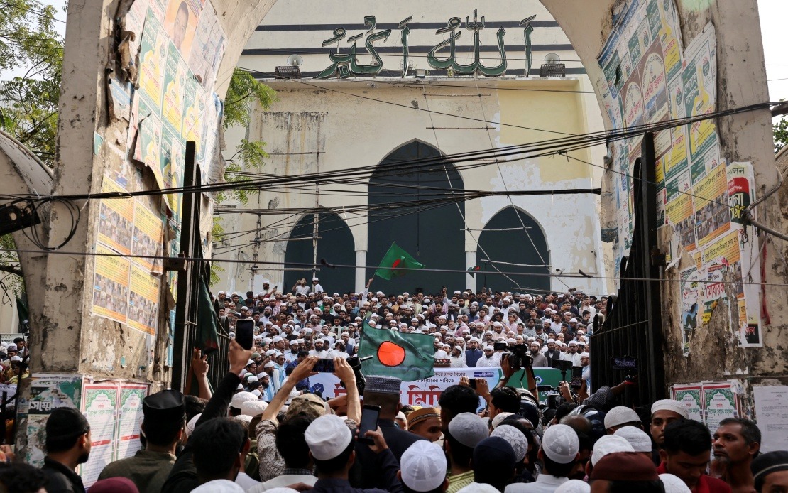 Bangladesh Sentences Three Police Officers to Death for 2024 Uprising Killings