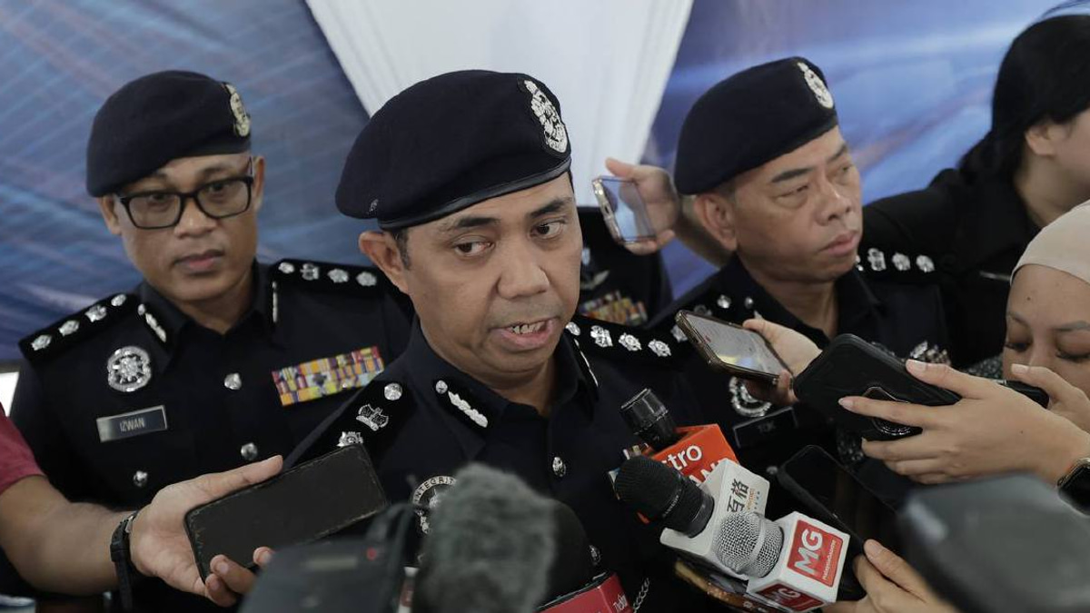 Multiple students arrested after violent altercation outside Seri Kembangan school leaves teenager and father injured