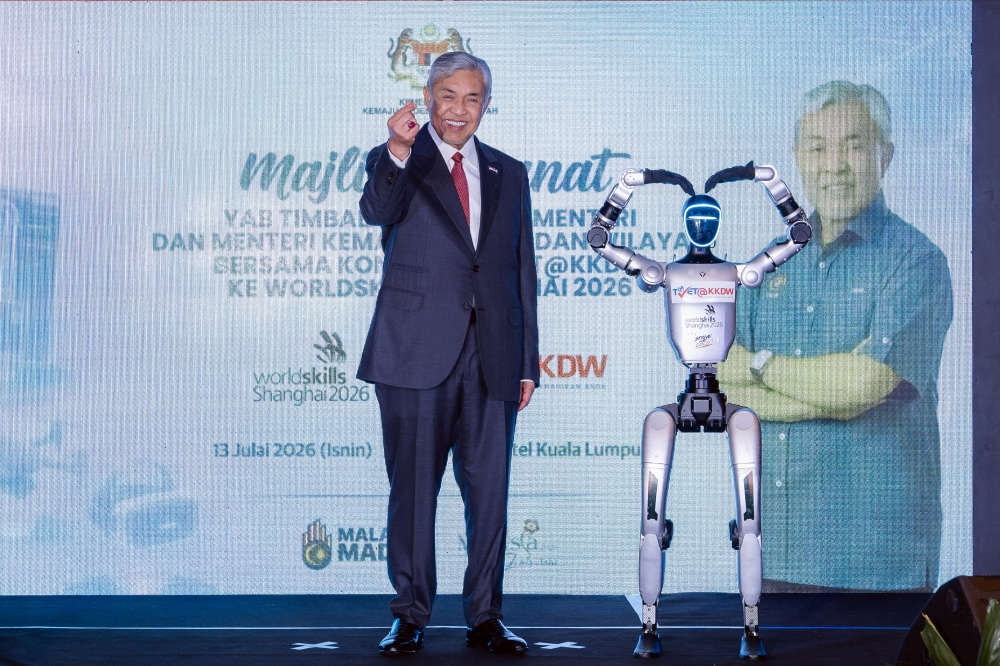 Zahid Dismisses Nga's Resignation Threat, Affirms Stability of Malaysia's Unity Government