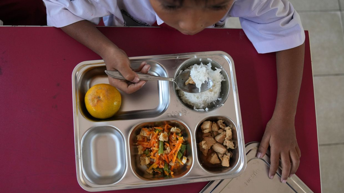 Indonesia's Anti-Corruption Watchdog Demands Halt to Prabowo's Free Meals Programme Pending Wider Probe