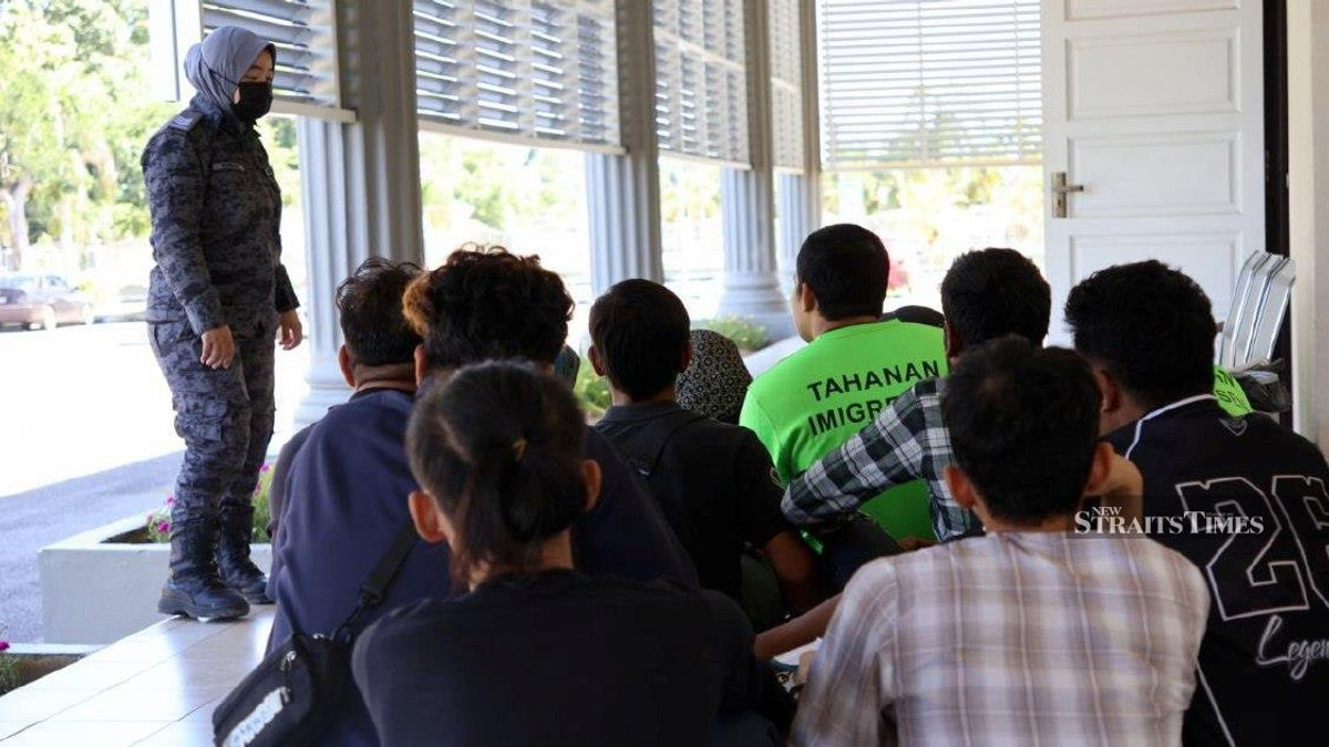Ten undocumented migrants face charges in Pasir Mas for overstaying and illegal entry