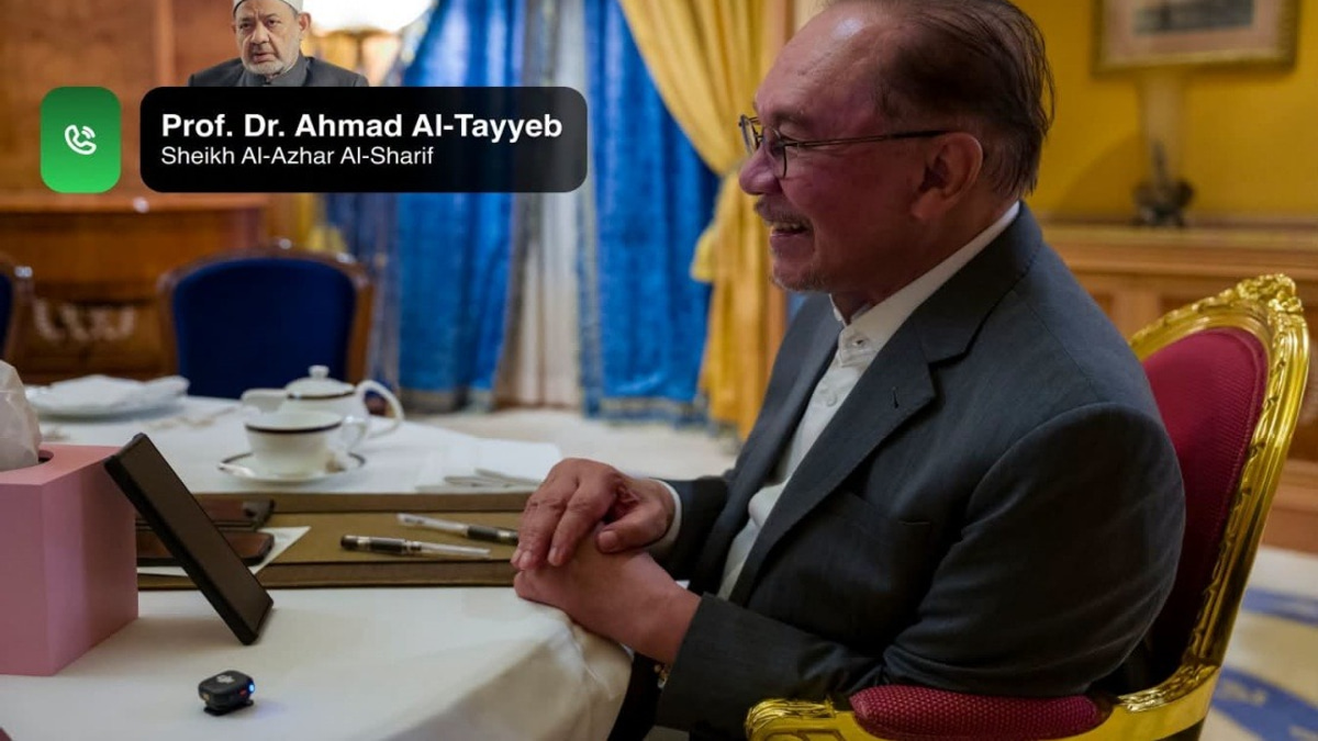 Anwar Discusses Islamic Understanding and Dakwah Efforts With Al-Azhar's Sheikh in Phone Call