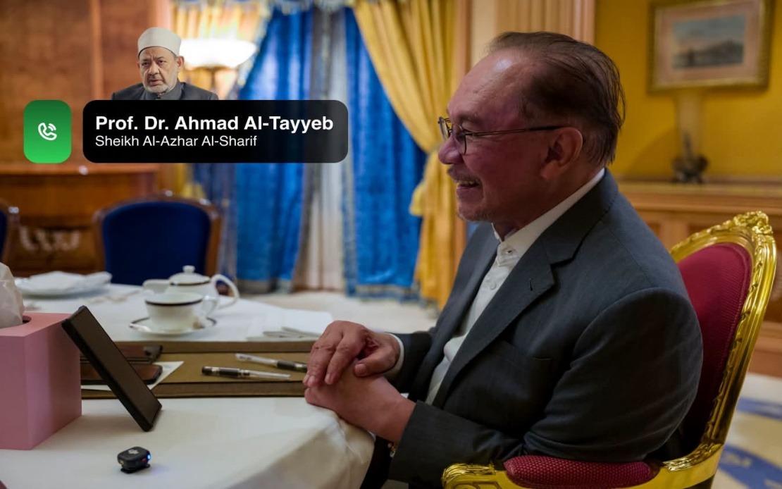 Anwar Discusses Islamic Understanding and Dakwah Efforts With Al-Azhar's Sheikh in Phone Call