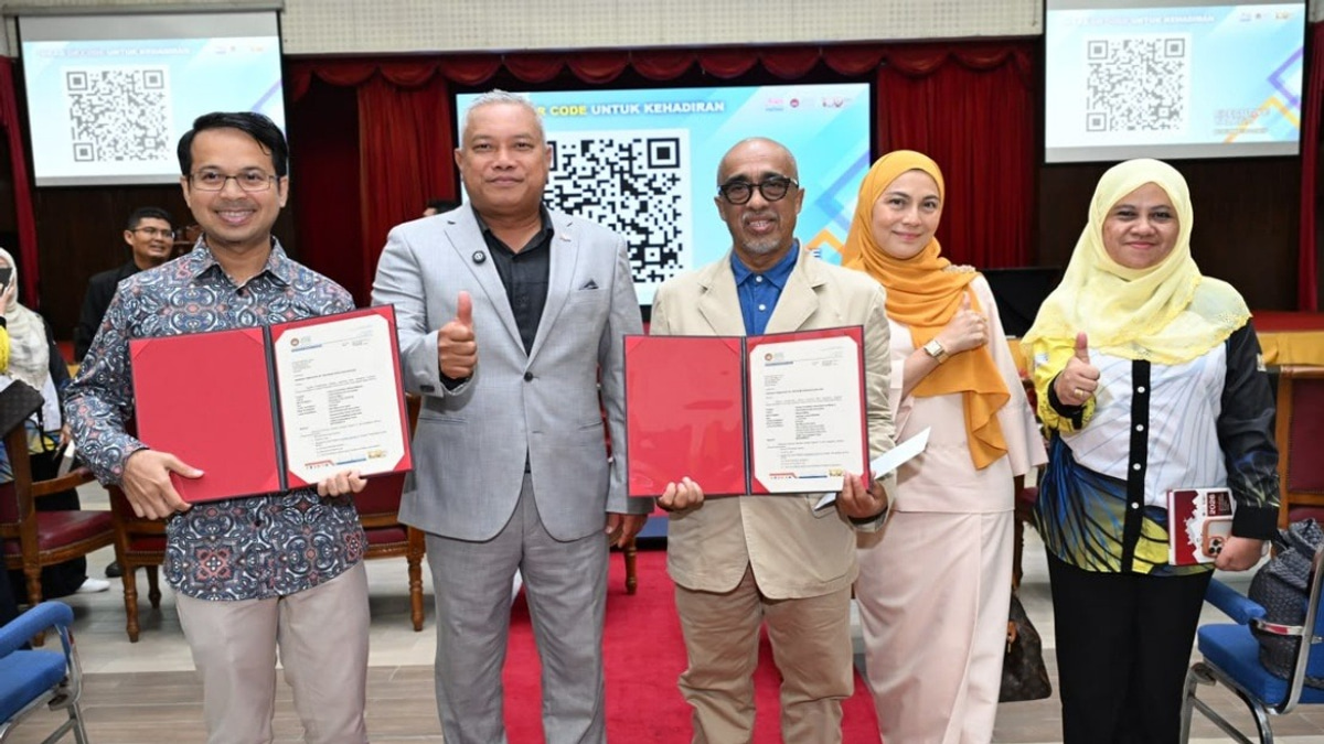 Veteran Actor Sabri Yunus, TV Personality Fedtri Yahya Pursue Master's Degrees at UPSI via Experiential Learning