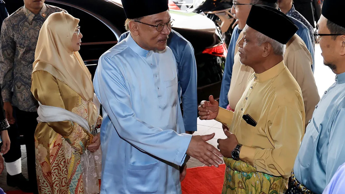 Cabinet to Review Proposed Forensic Audit of Felda, Anwar Confirms