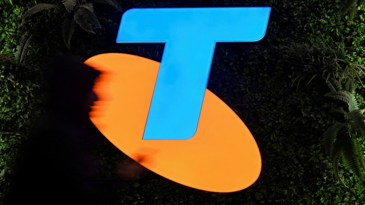 Australia's Largest Telecom Halts Services Nationwide in Major Network Failure