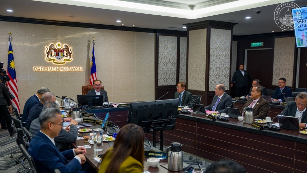 State Leaders Convene on Economic Revival Amid Global Uncertainties