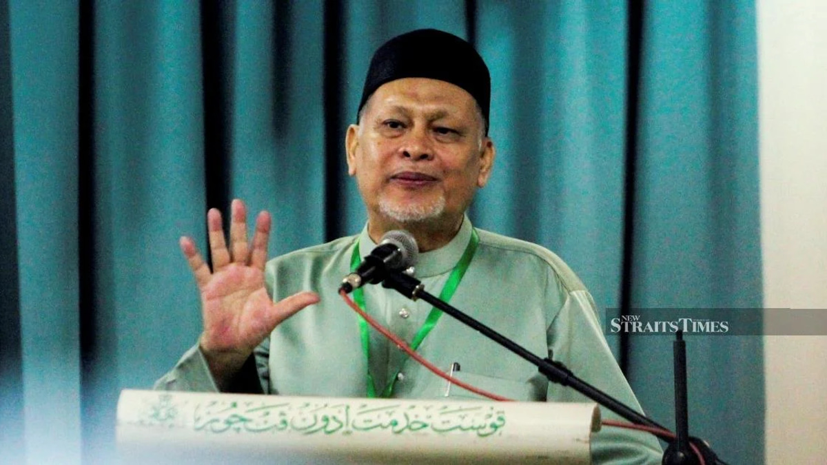 PAS Rebukes Muhyiddin's Unilateral Decision on Perikatan Nasional Logo Use