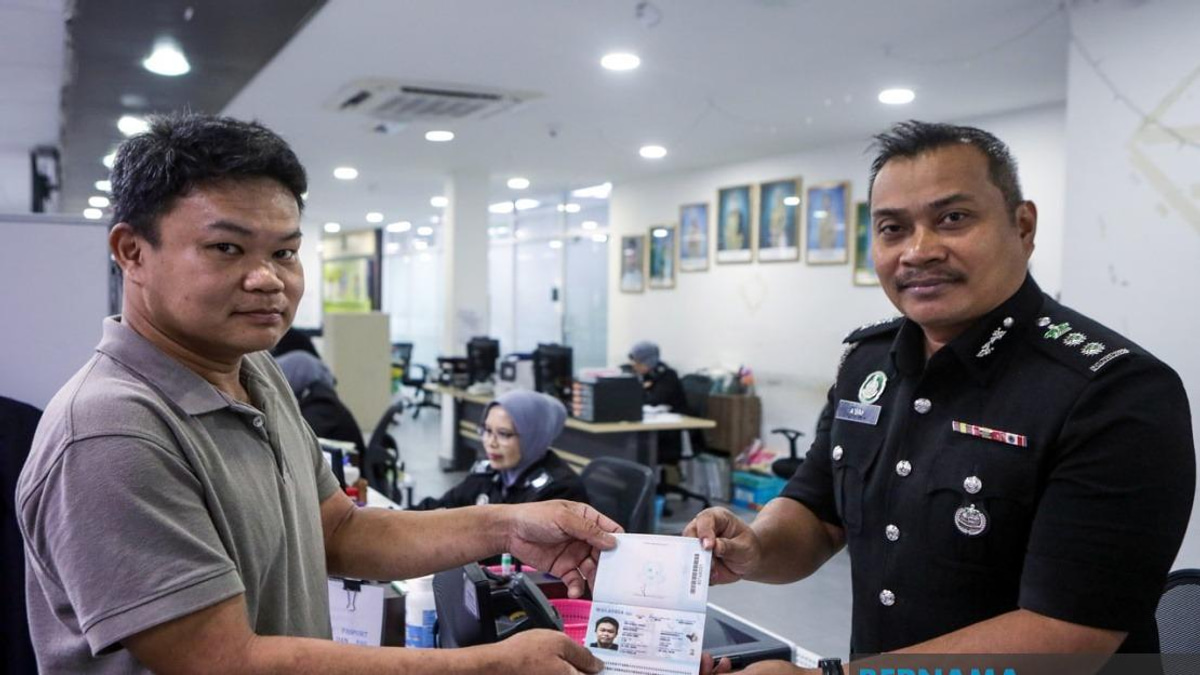 Perlis Begins Rolling Out Enhanced Malaysian International Passport With 94 Security Features