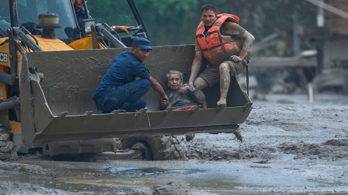 US and Canada Mobilize Aid for Nepal as Devastating Floods Kill 160, Dozens of Citizens Missing